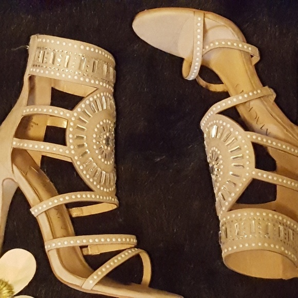 BEIGE CRYSTAL EMBELLISHED HIGH HEELS - Picture 2 of 6
